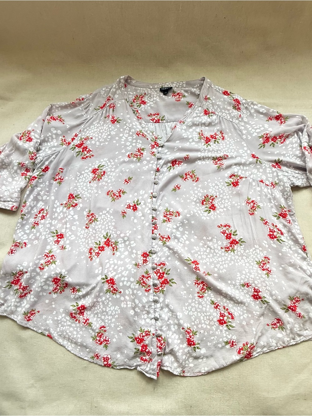 Red Flowers and White Polka Dots Size: Torrid Size 3 (Fits like a Women's Plus - Picture 7 of 13